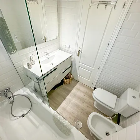 Apartment Small Oasis #3 *
